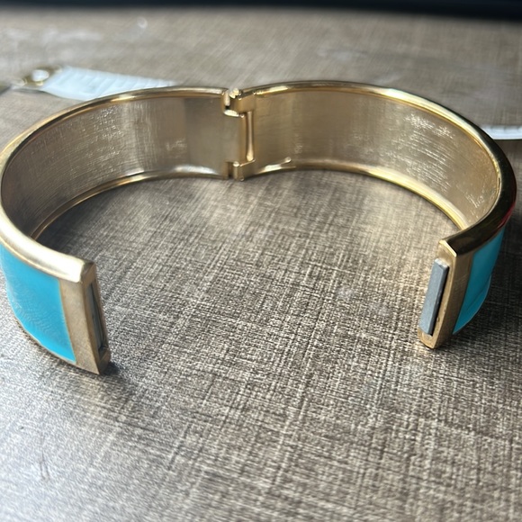 Blue Bracelet Magnet Cuff - Picture 6 of 9